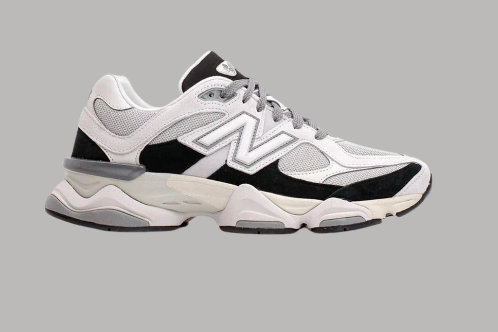 NB BLack & White 9060